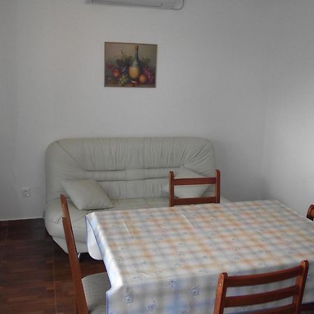 Apartments With A Parking Space Novi Vinodolski - 15823 Szoba fotó
